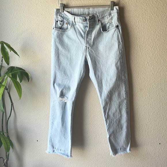 Levi’s 501 Cropped Jeans - Picture 2 of 5